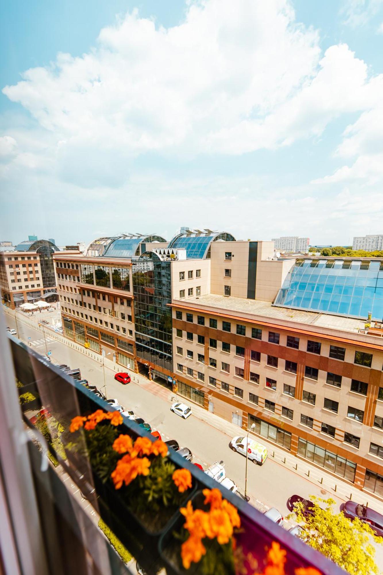 Industrial 9Th Floor Central Apartment With Balcony And Views Varsó Kültér fotó